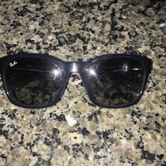 ray ban 4197